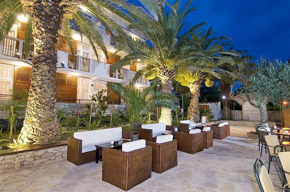 Hotel Villa Adriatica - Adults Only Supetar Exterior photo